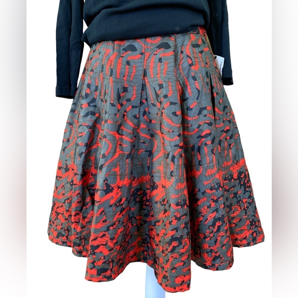 Francis +‎ Benedict African Wax Print Gray/Red Handmade Skirt  (Size Small)